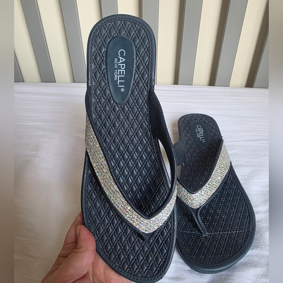 Capelli of New York Navy Sandals with Silver Glitter Straps Size 8 - Picture 3 of 6